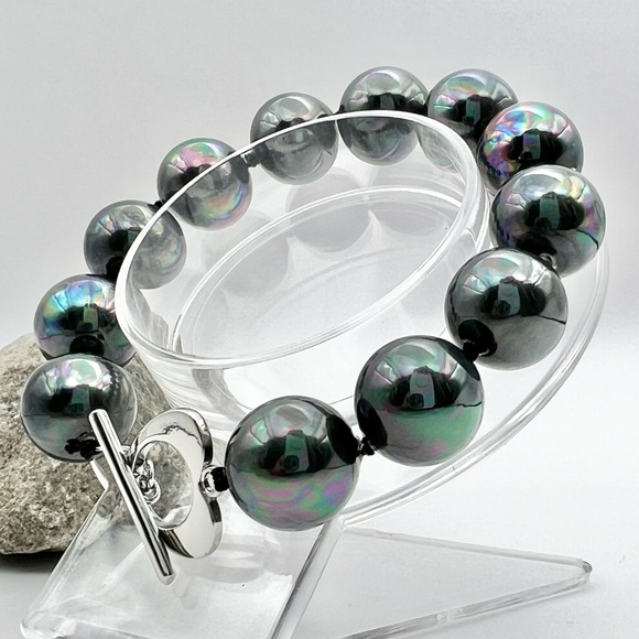 SHELL PEARL BRACELET - Picture 8 of 8